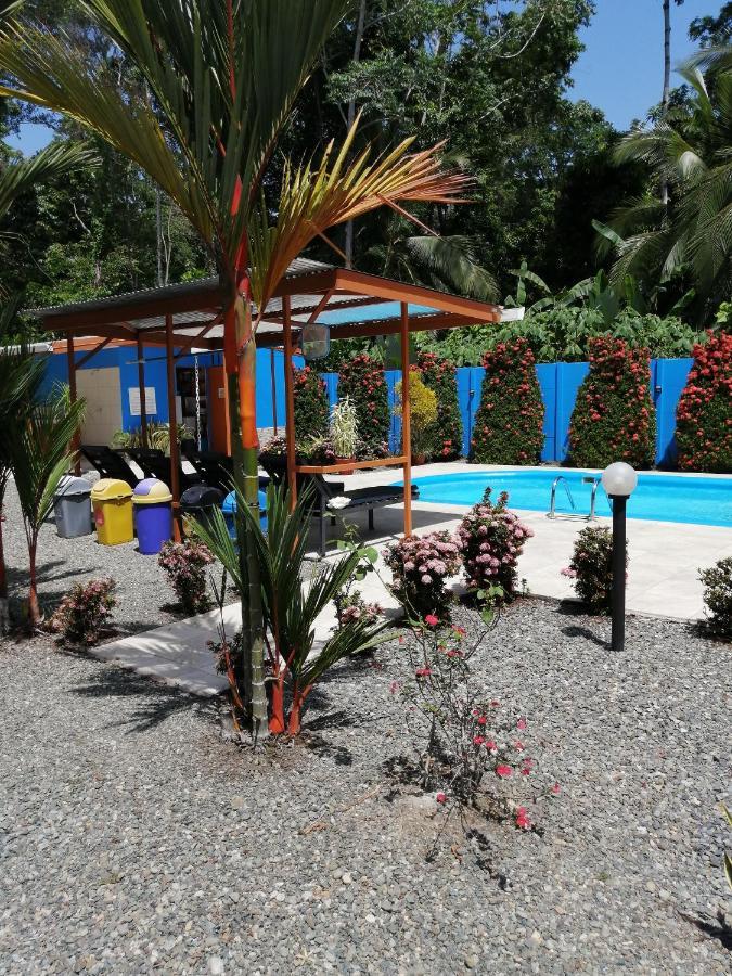 Puerto Vargas lodge Cahuita Exterior foto