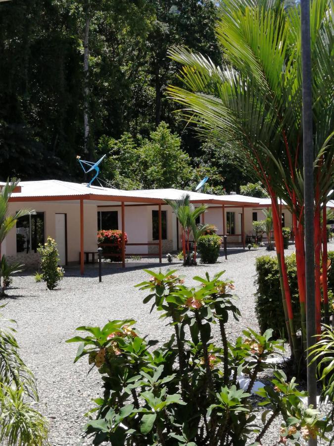 Puerto Vargas lodge Cahuita Exterior foto